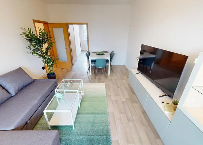 Moderner Plattenbaucharme Mit Wlan Апартаменты *